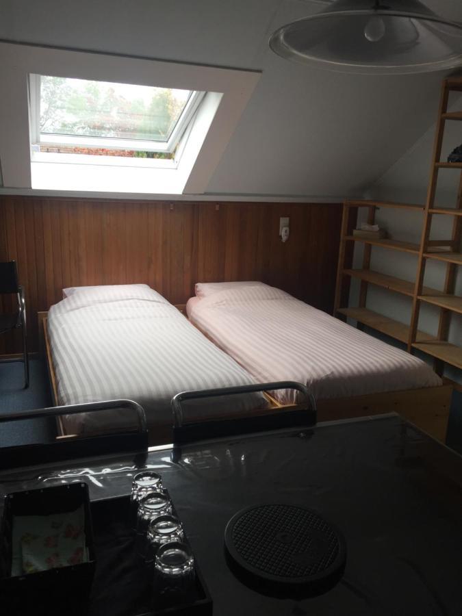 Cozy Room In Residential Alkmaar - Free Parking Ngoại thất bức ảnh